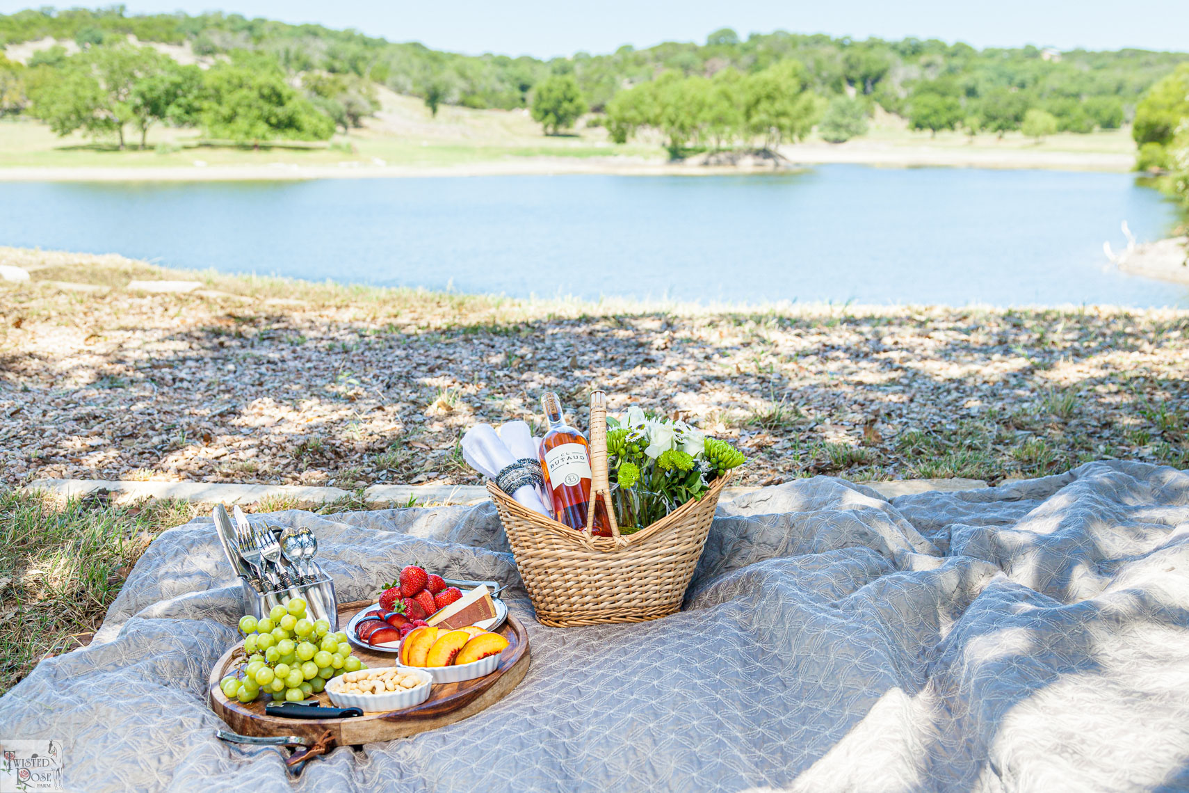 110-Jennifer_Klanika_Photography_Twisted_Rose_Farm-tearsheet-15